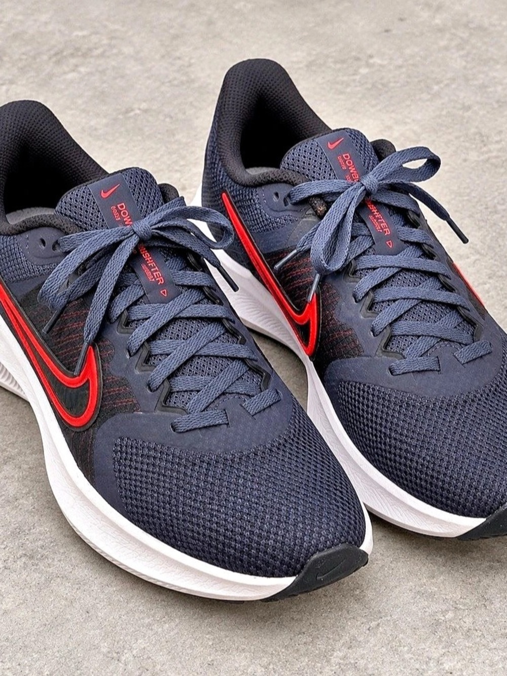 Nike Downshifter 11 Men’s Running Shoes Navy Red US 8 - New Without Tags